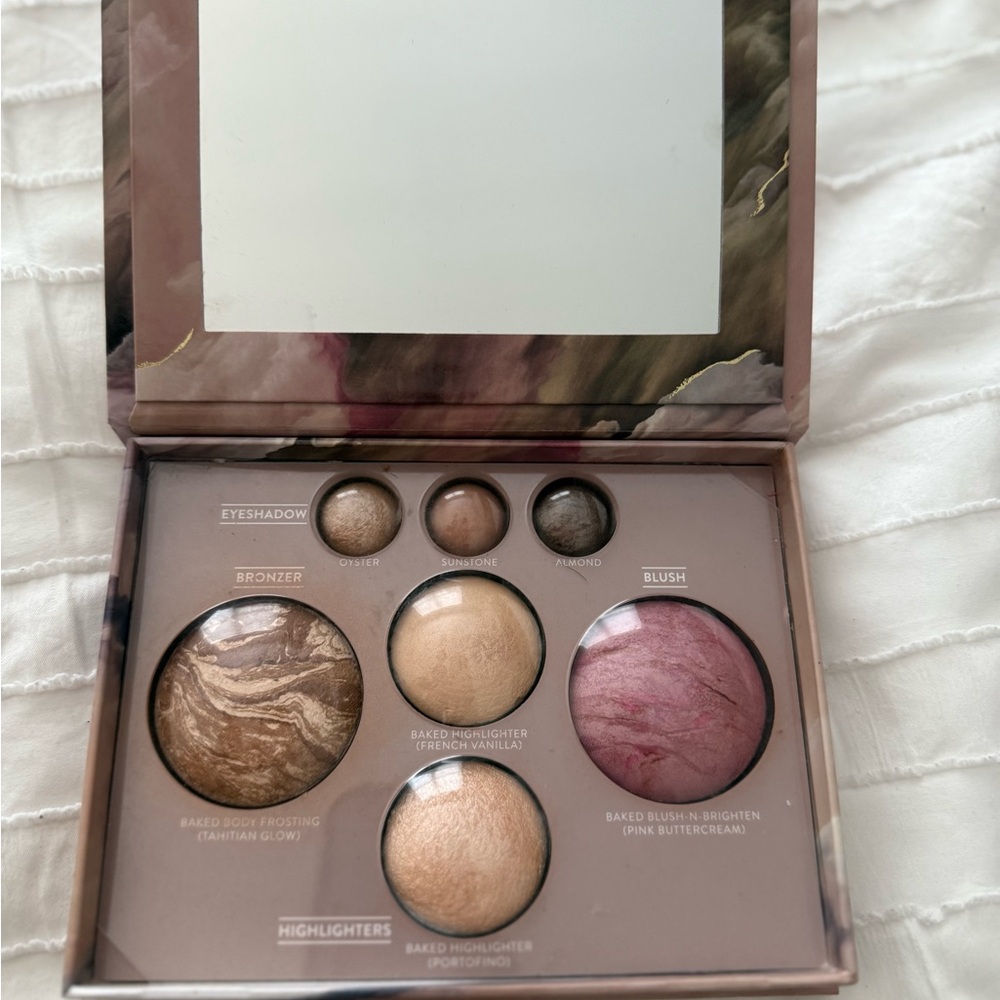 Laura Geller Baked Eyeshadow and Blush Palette - Pink and Gold